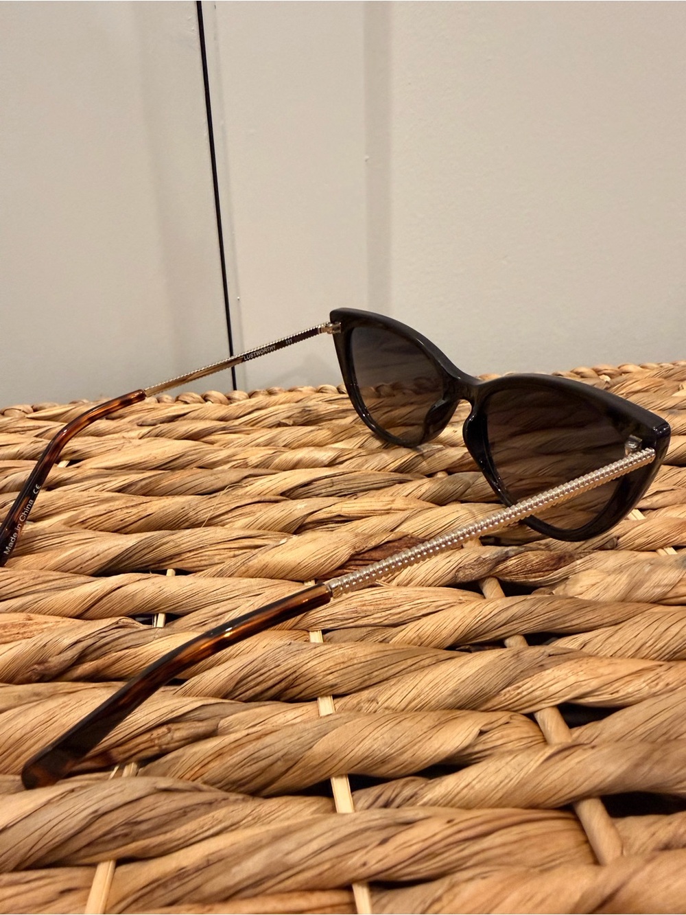 Quay Australia Black Cat-Eye Sunglasses with Gradient Lenses - Picture 4 of 5